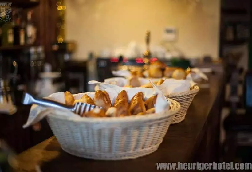 ホテル Heuriger Spa