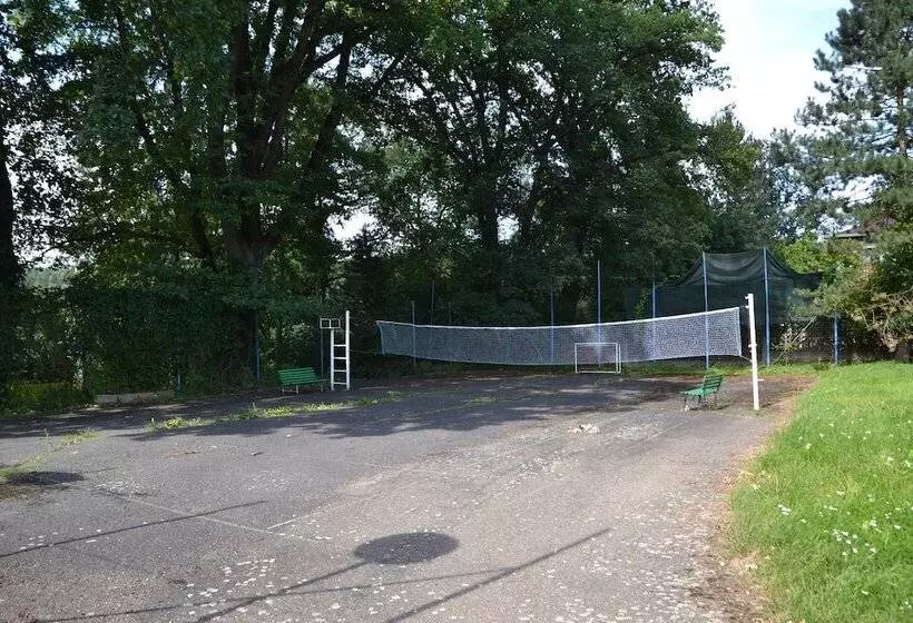 هتل Hláska