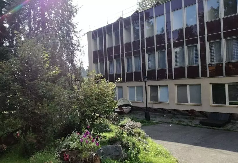 هتل Hláska