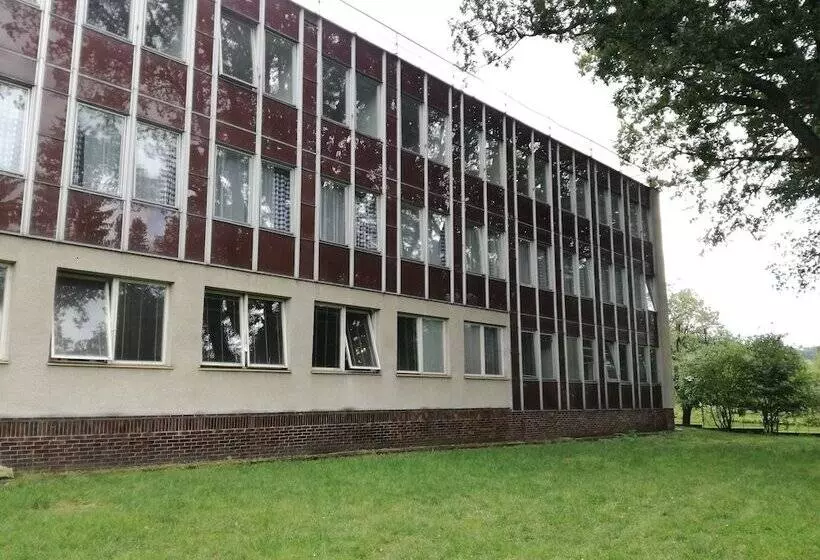 هتل Hláska