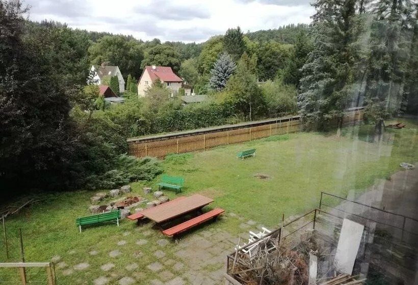 هتل Hláska