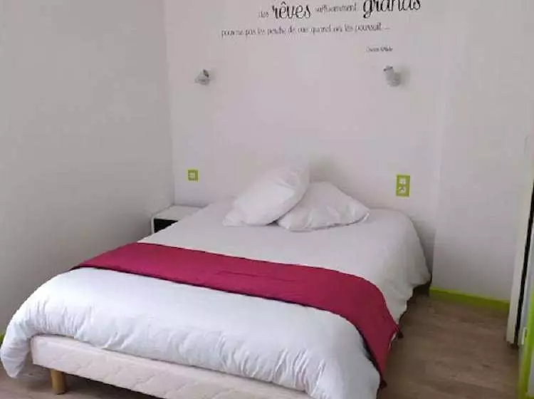 هتل Hôtel Restaurant Les Cimes