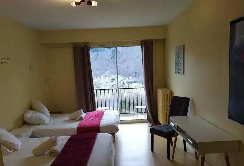 هتل Hôtel Restaurant Les Cimes