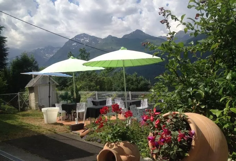 هتل Hôtel Restaurant Les Cimes