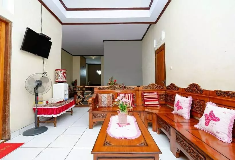 Hotelli Lisshaffa Homestay By Oyo Rooms