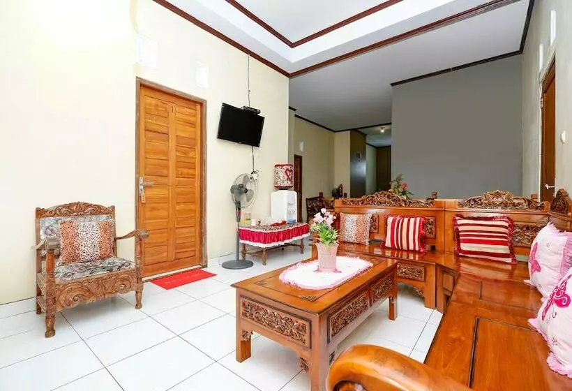 Hotelli Lisshaffa Homestay By Oyo Rooms
