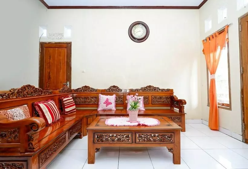 Hotelli Lisshaffa Homestay By Oyo Rooms