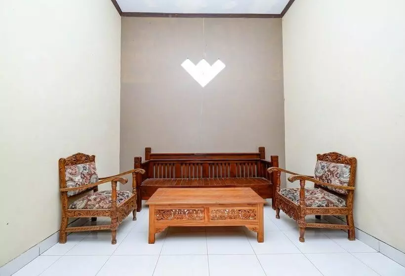 Hotelli Lisshaffa Homestay By Oyo Rooms