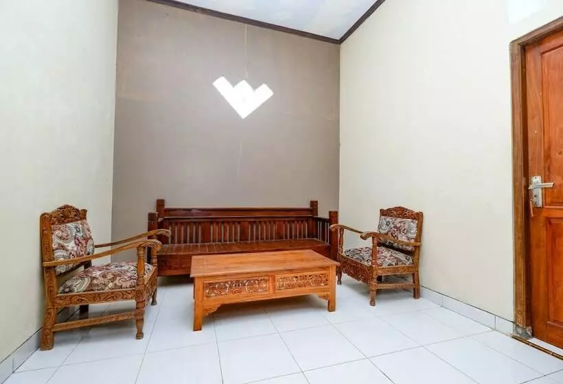 Hotelli Lisshaffa Homestay By Oyo Rooms