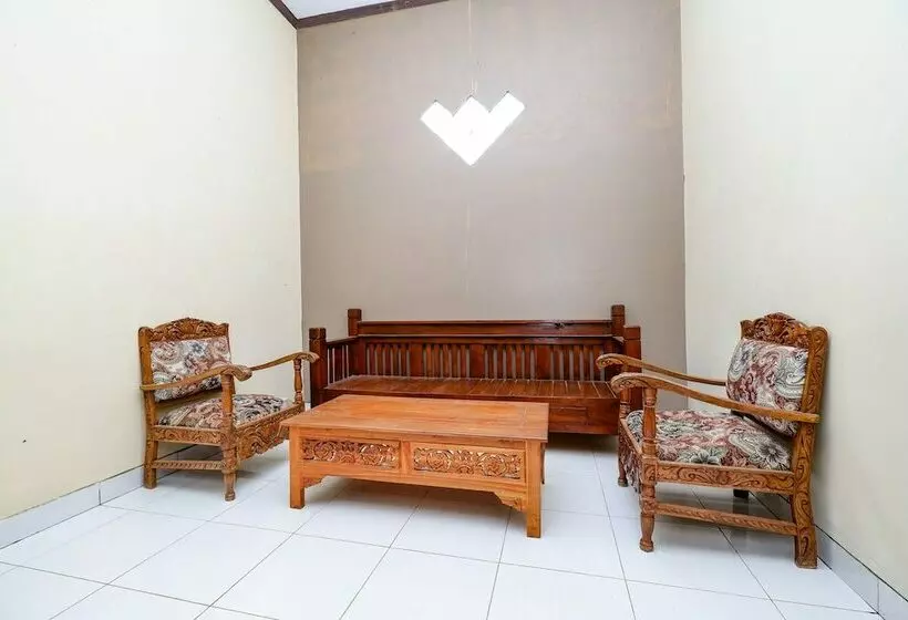 Hotelli Lisshaffa Homestay By Oyo Rooms