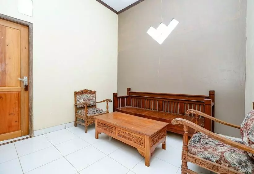 Hotelli Lisshaffa Homestay By Oyo Rooms