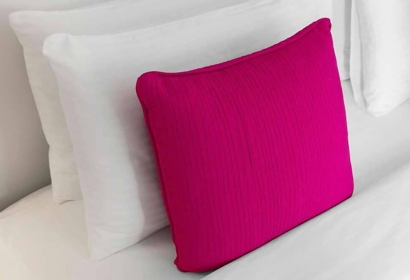 Отель Taylors Hill Boutique