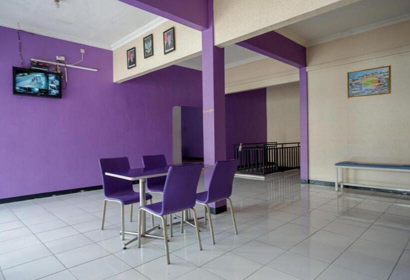 Pensiune Reddoorz Near Rsud Kebumen