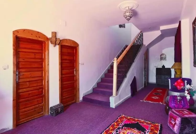 Majatalo Titrite De L'atlas