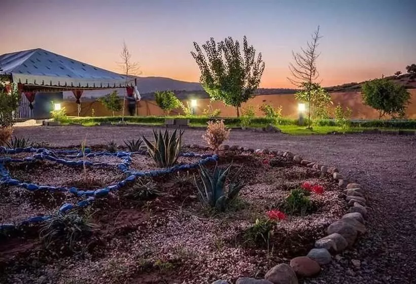 Majatalo Titrite De L'atlas