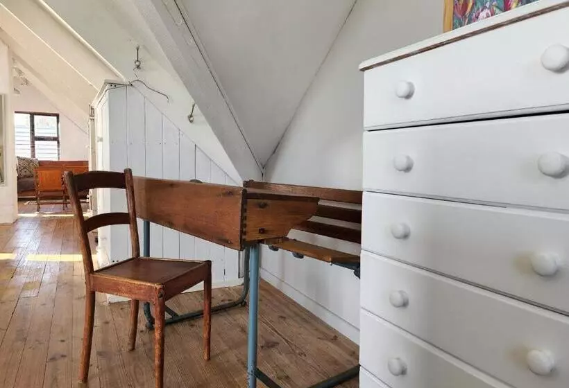 Majatalo West Coast Seaside Getaway