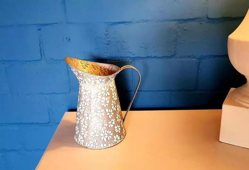 Majatalo West Coast Seaside Getaway