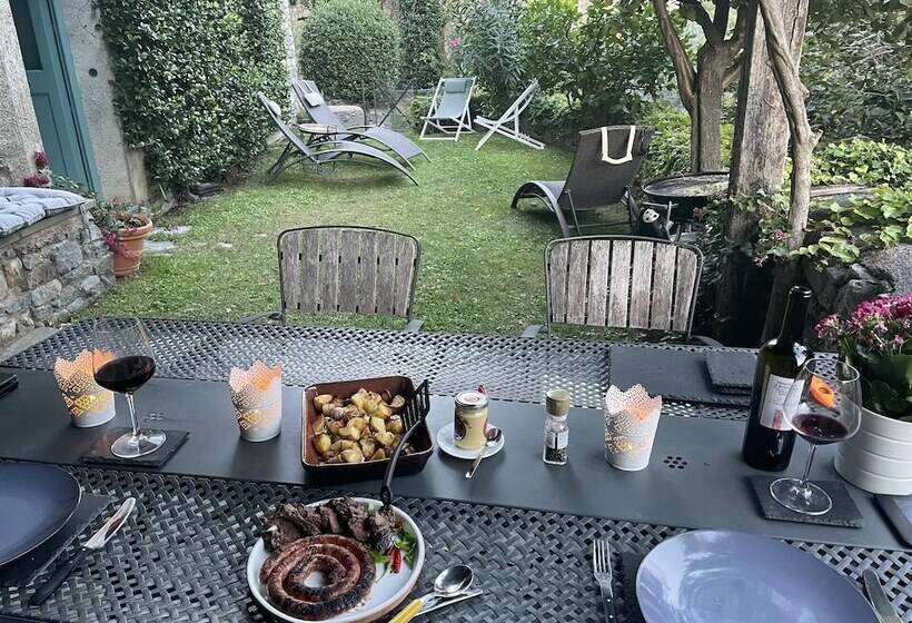 レジデンス Stunning Medieval Mountain Retreat With Pool