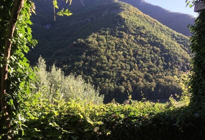 レジデンス Stunning Medieval Mountain Retreat With Pool