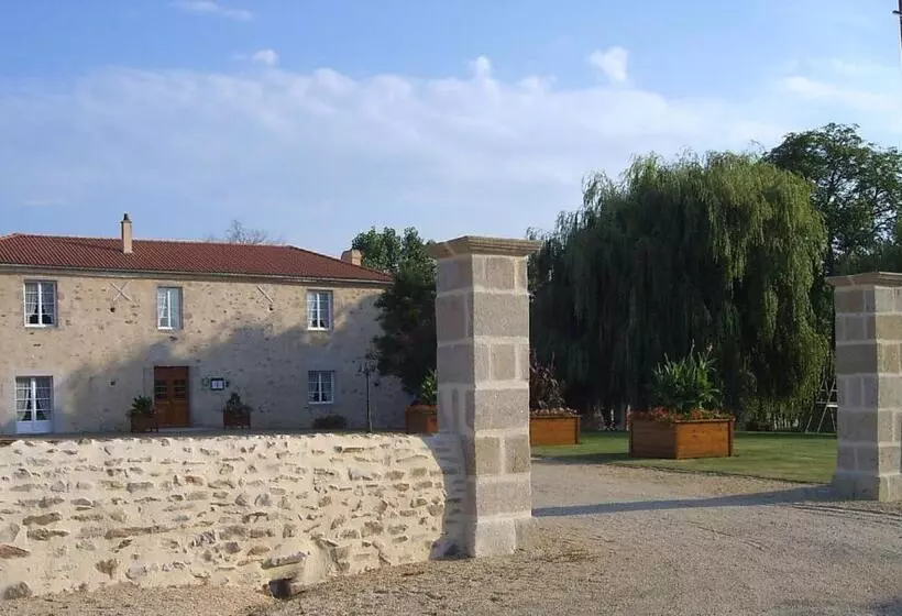 Aamiaismajoitus (B&B) Le Logis Du Château