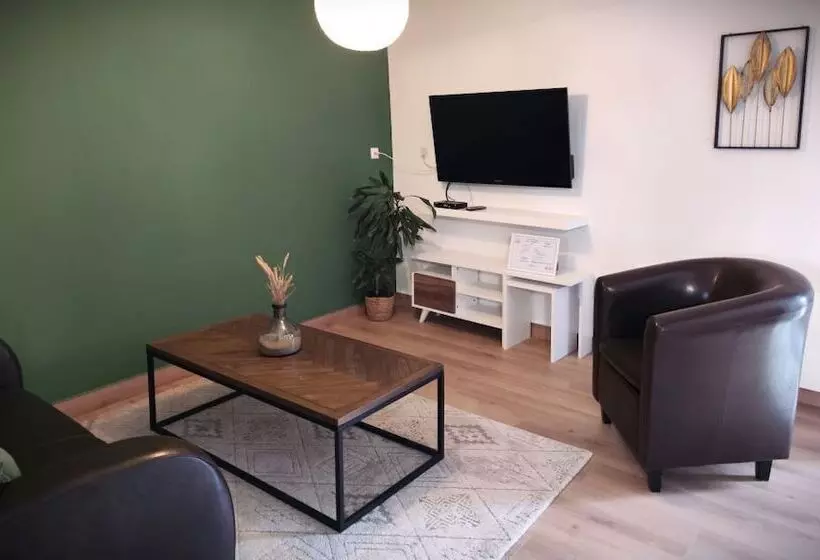 Aamiaismajoitus (B&B) Le Petit Nançay