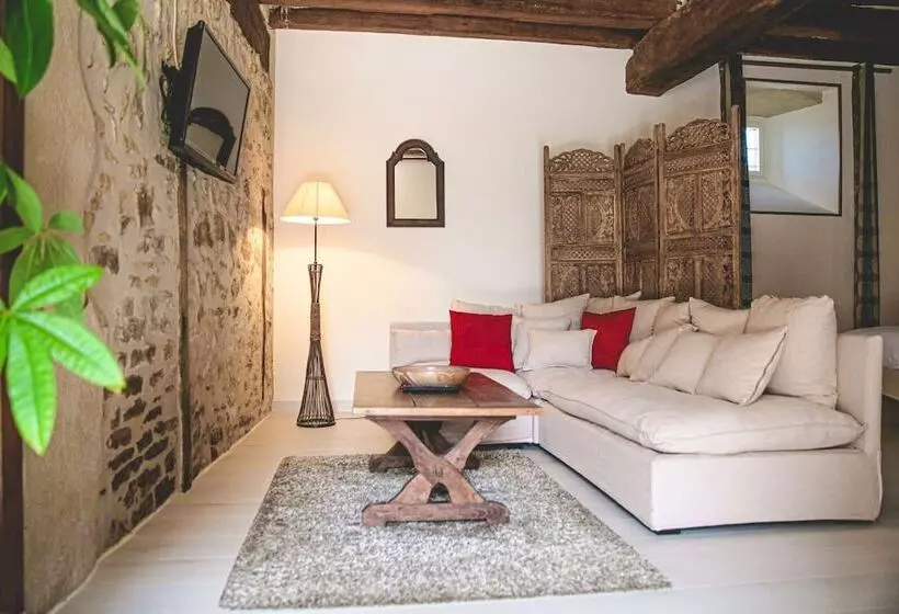 Aamiaismajoitus (B&B) Le Petit Nançay