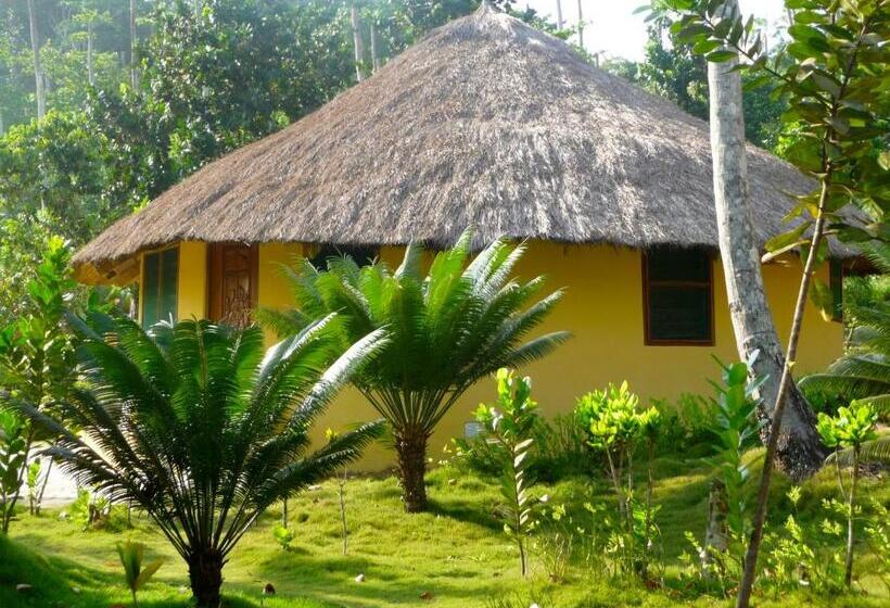 فندق Ankobra Beach Resort