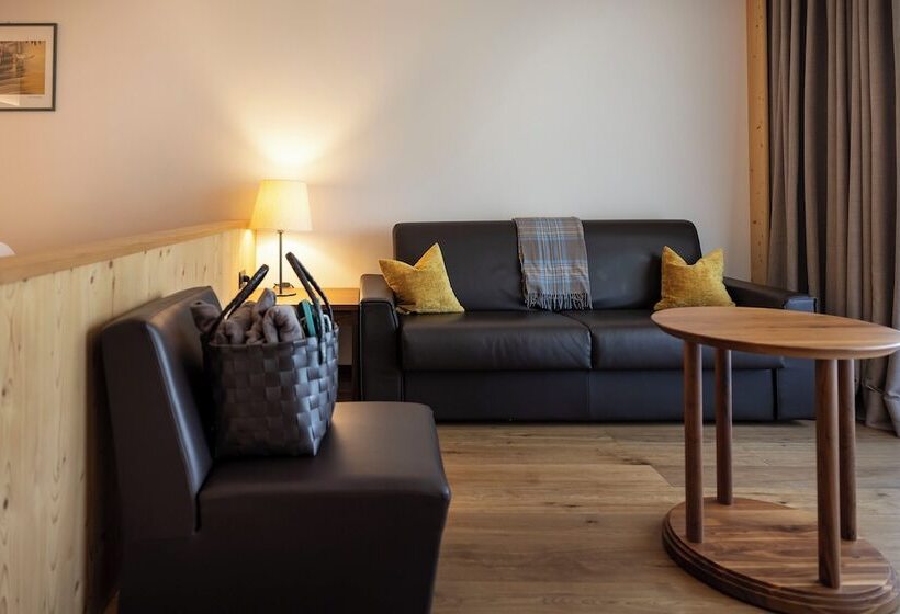 Отель Artnatur Dolomites