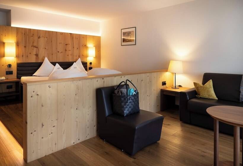 Отель Artnatur Dolomites