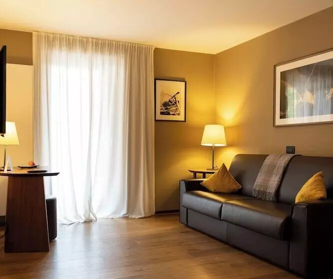 Hotelli Artnatur Dolomites