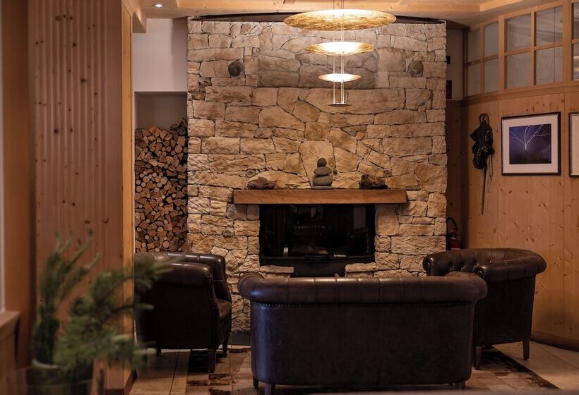 Отель Artnatur Dolomites