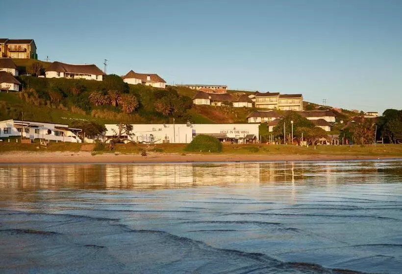 Hotelli First Group Hole In The Wall