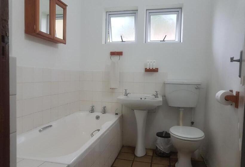 فندق First Group Hole In The Wall