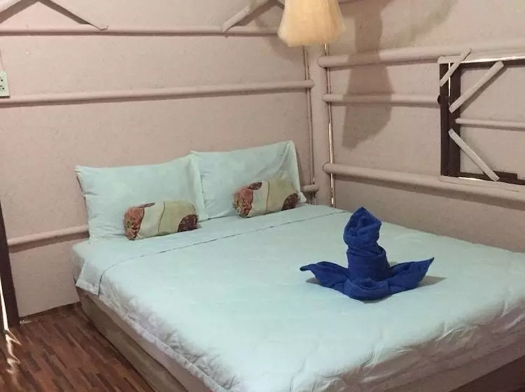 Hotelli Khao Sok Evergreen House