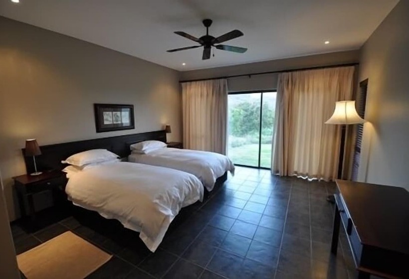 בית מלון כפרי Leriba Coastal Golf Lodge