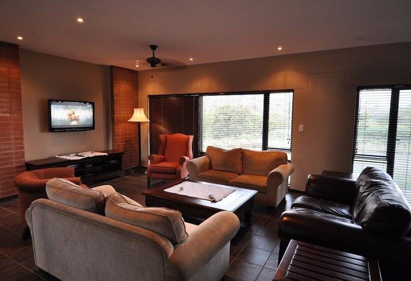 בית מלון כפרי Leriba Coastal Golf Lodge