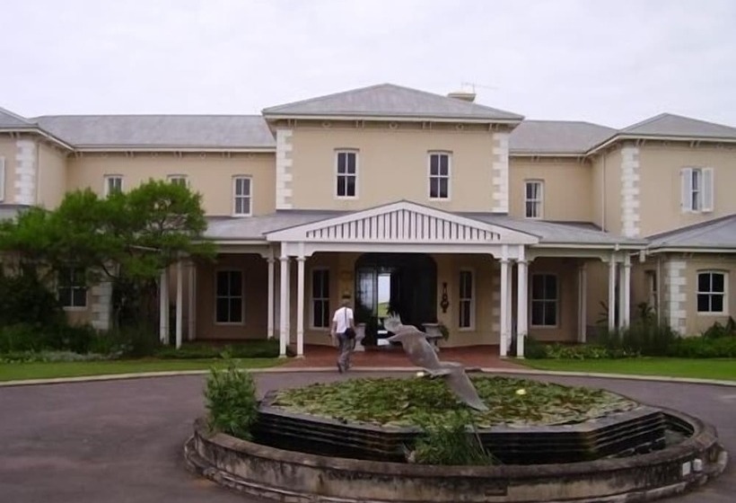 בית מלון כפרי Leriba Coastal Golf Lodge