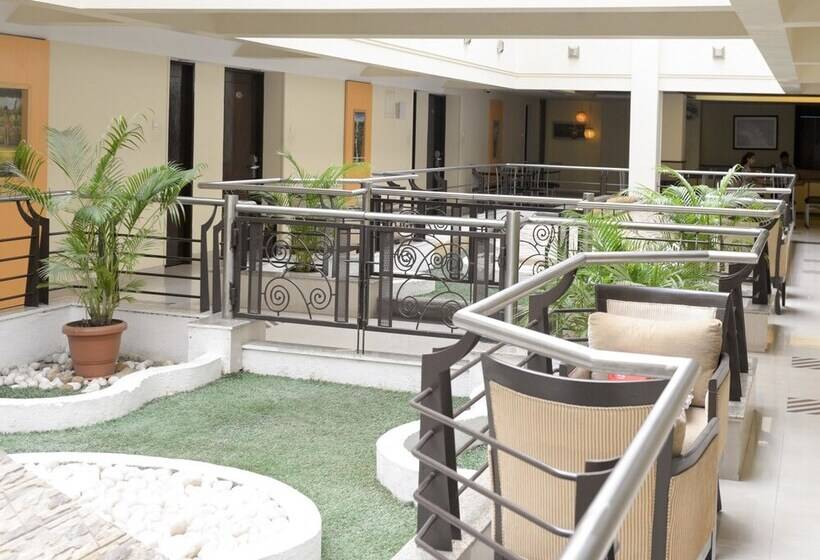 فندق Oyo 767  Orion