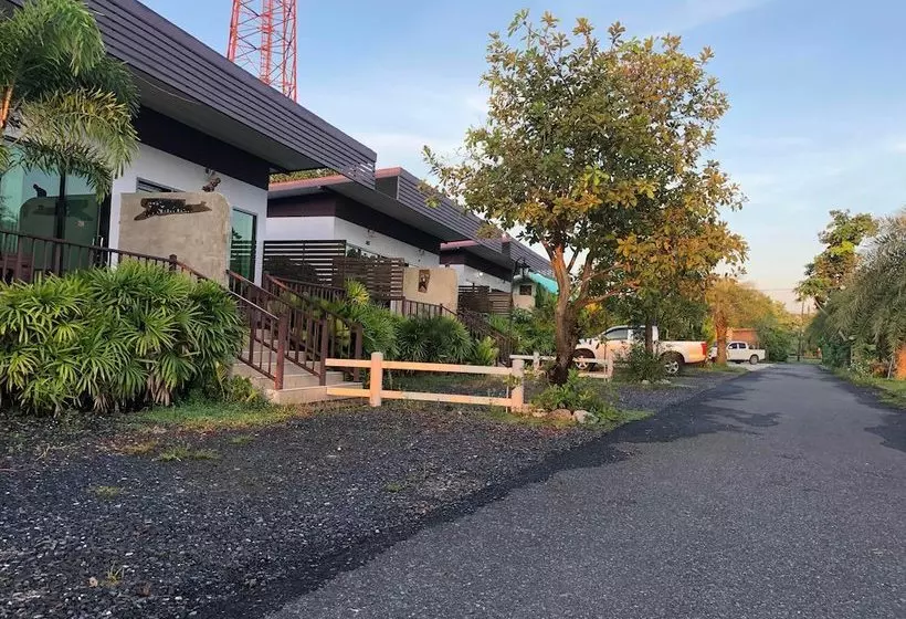 Hotelli Preecha Resort