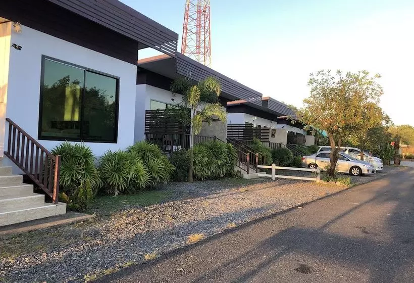 Hotelli Preecha Resort