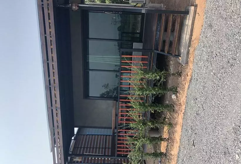 Hotelli Preecha Resort