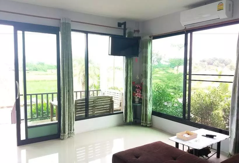 Hotelli Preecha Resort