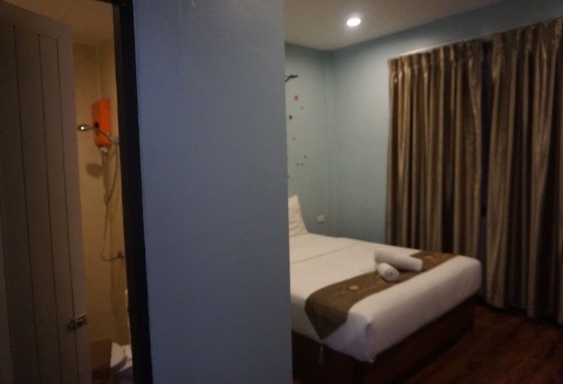 בית מלון כפרי Queens