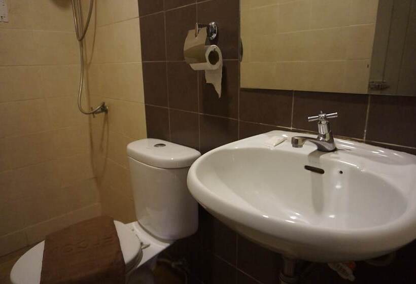 בית מלון כפרי Queens