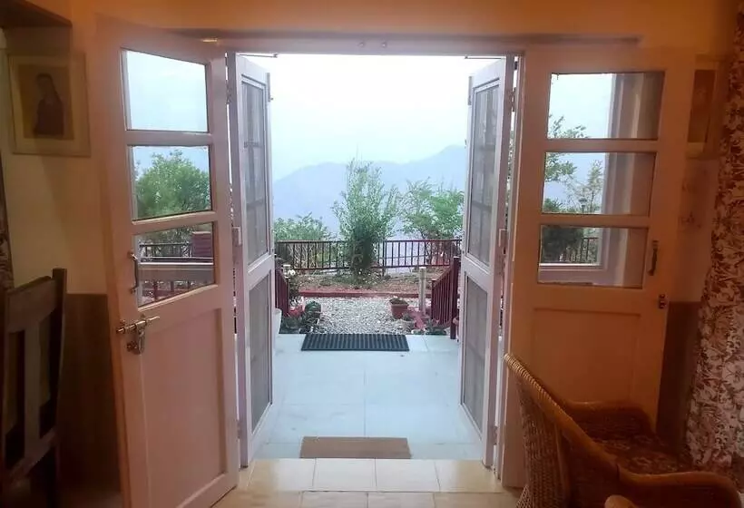 Hotelli Tehri Retreat By Himalayan Eco Lodges