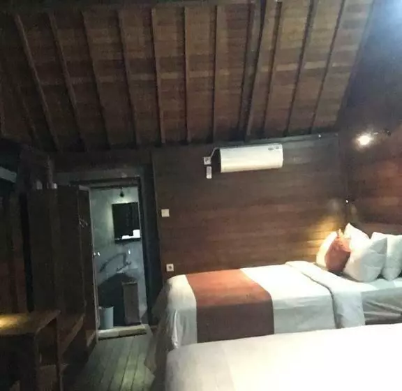 Hotelli Waterside Inn Nusa Penida