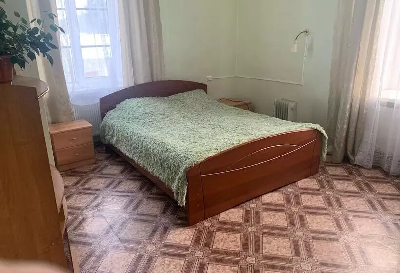 Lesogorskaya Resort   Hostel