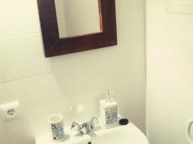 Palheiros Da Ribeira