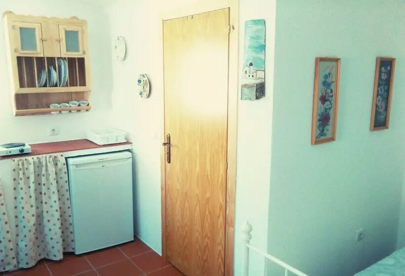 Palheiros Da Ribeira