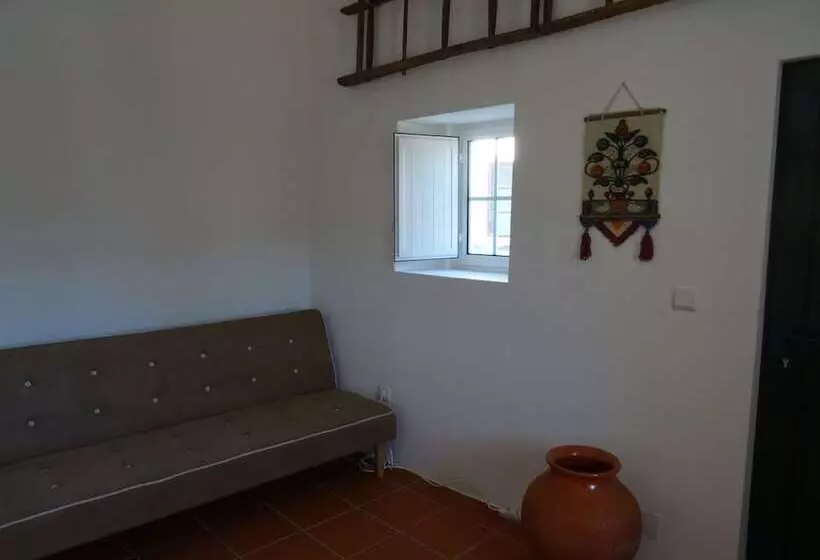 Palheiros Da Ribeira